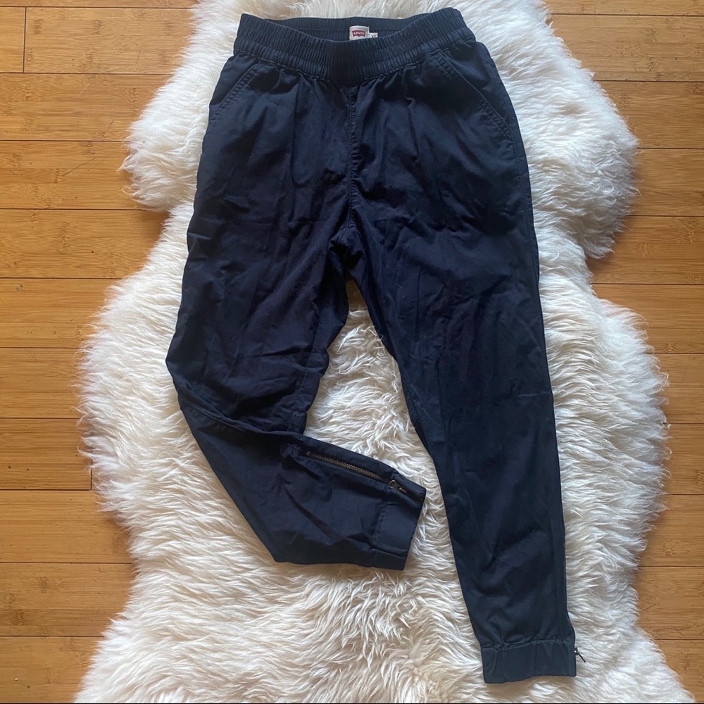Levi’s Joggers Zipper Ankle